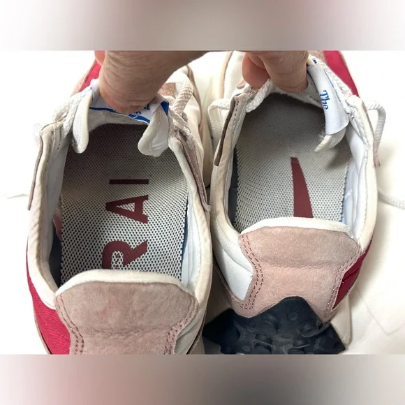 New Balance 327, in a white, pink, and red colorway size 7.5 - Picture 12 of 14
